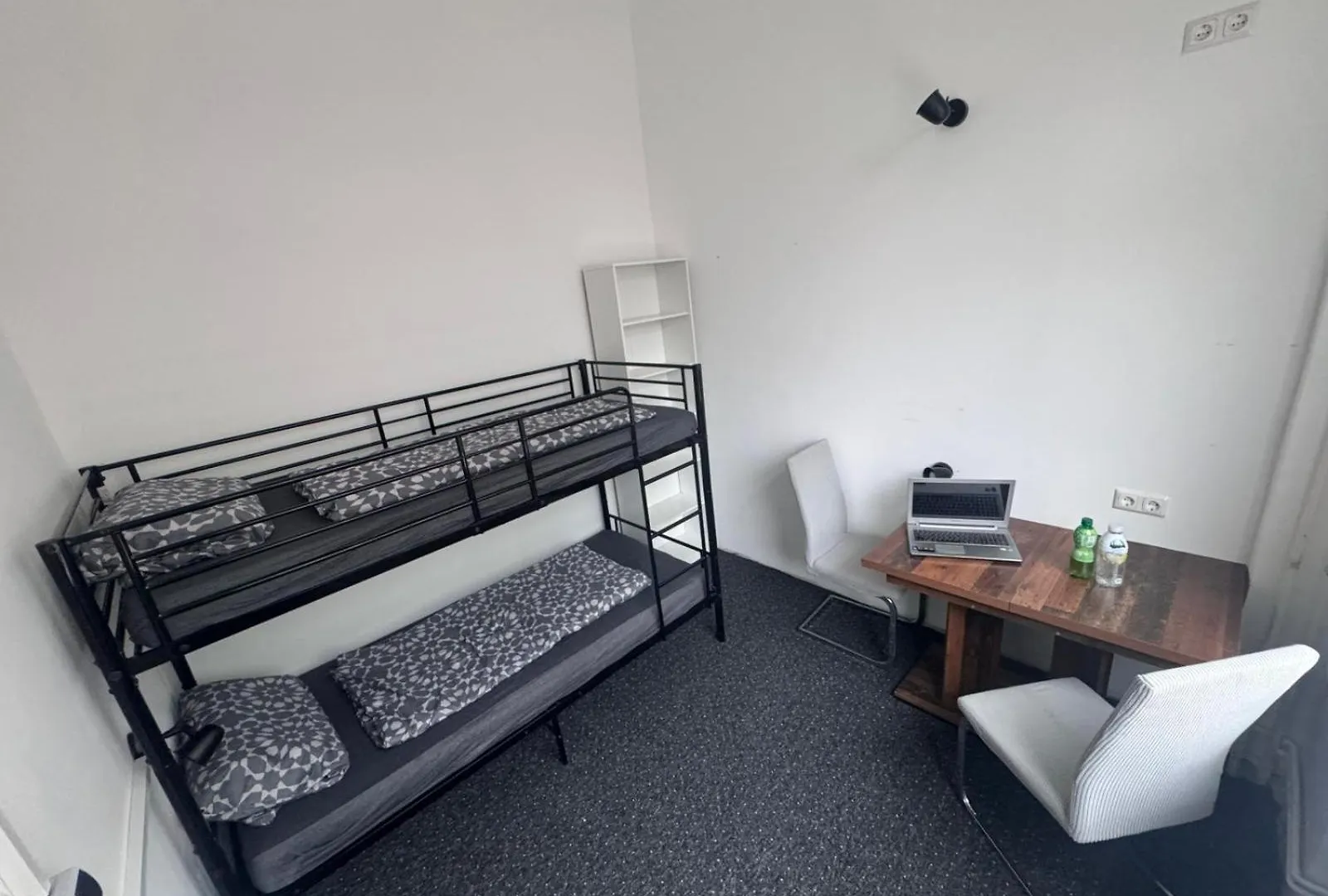 Chill Inn Hostel Берлин